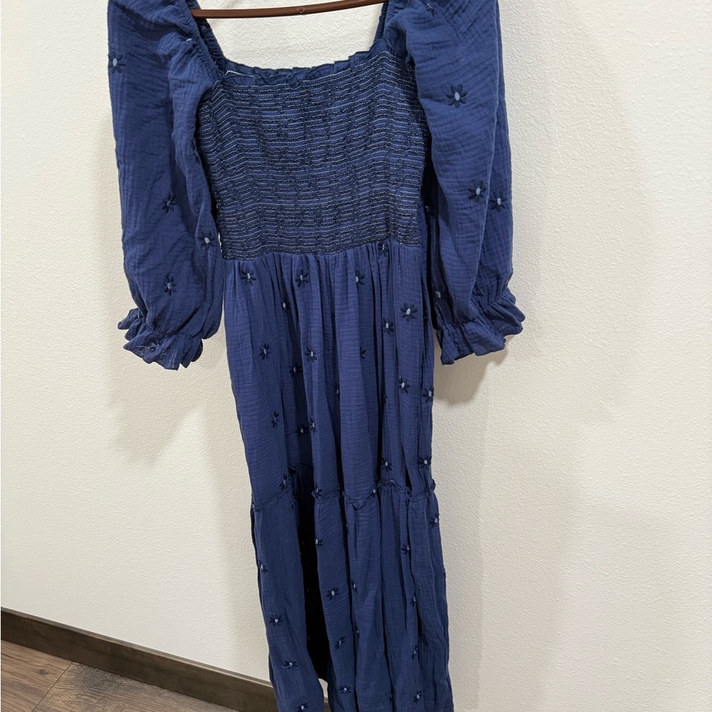 Elegant Navy Blue Women's Dress - Picture 2 of 3